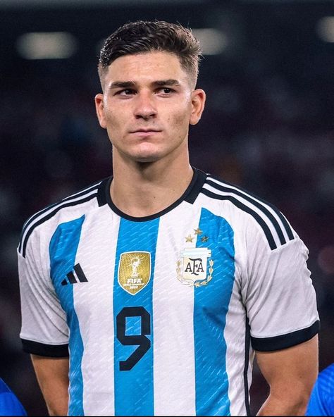 Selección Argentina Argentina Team, Julian Alvarez, Hottest Guy Ever, Lionel Messi, Black Panther, Manchester City, Football Team, Football Players, Fifa