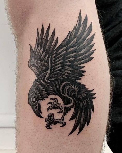 210+ Coolest Crow Tattoos Ideas With Meanings (2022) - TattoosBoyGirl Crow Tattoo For Men, Celtic Raven Tattoo, Black Crow Tattoos, Crow Tattoos, Shen Long Tattoo, Crow Tattoo Design, Deep Images, Unusual Tattoo, Crow Tattoo