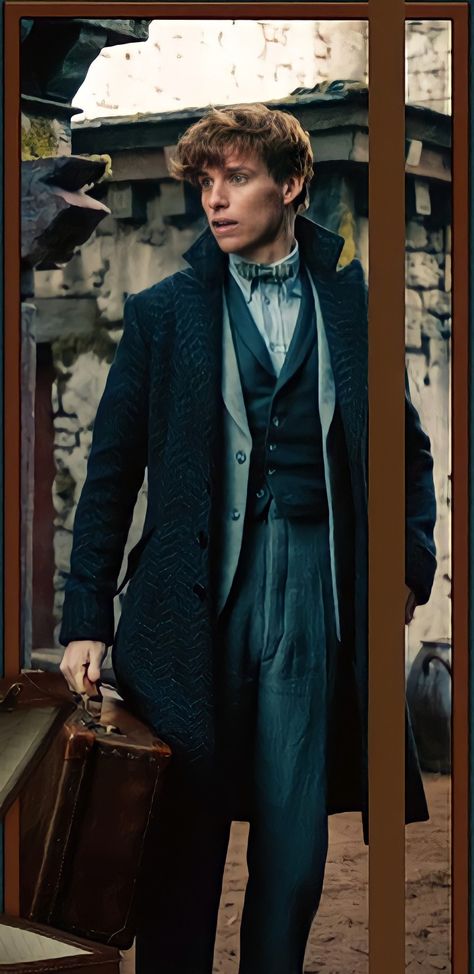 Newton Scamander, The Secrets Of Dumbledore, Secrets Of Dumbledore, Fantasic Beasts, Fantastic Beasts Movie, Harry Porter, Beau Film, Newt Scamander, Eddie Redmayne