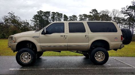 Lifted Excursion, Excursion Ford, Ford Excursion Diesel, Lifted Trucks For Sale, 2005 Ford Excursion, Lincoln Aviator, Bug Out Vehicle, Truck Yeah, Ford Excursion