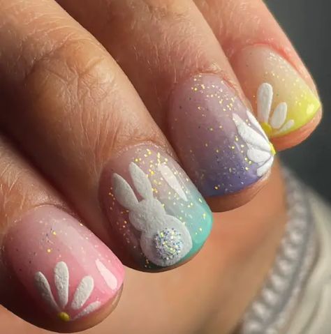 37 Easter Nail Ideas to Inspire Your Holiday Outfit Easter Themed Nails Design, Glitter Easter Nails, Easter Pedicure Ideas, Easter Pedicure Toenails, Fun Easter Nails, Easter Toe Nail Designs, April Nails Ideas Easter, Peeps Nails, Easter Manicure Ideas