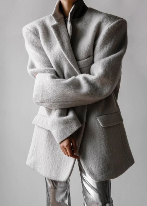 Silver Pants, Chic Blazer, The Frankie Shop, Frankie Shop, Mohair Wool, Mode Inspo, Oversized Blazer, Oversized Silhouette, Mode Streetwear