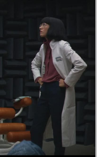 Lab Coat Pose Reference, Science Clothes Aesthetic, Lab Coat Outfit Aesthetic, Mad Scientist Fashion, Scientist Lab Coat Aesthetic, Women Scientists Aesthetic, Mad Scientist Aesthetic Outfit, Scientist Outfit Aesthetic, Woman Scientist Aesthetic