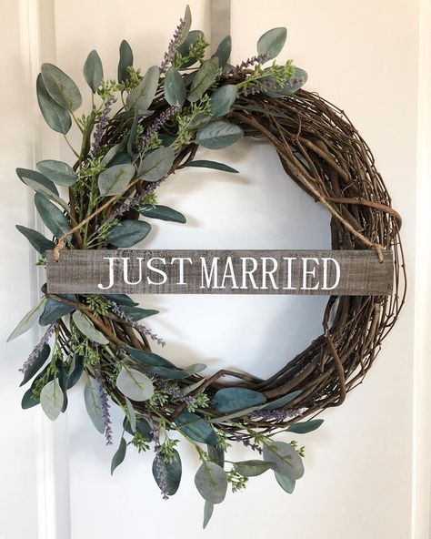 Just Married Wreath, Just Married Decorations, Wedding Door Wreaths, Just Married Sign, Wreath Eucalyptus, Wedding Doors, Gift Wreath, Wood Wreath, Wedding Wreath