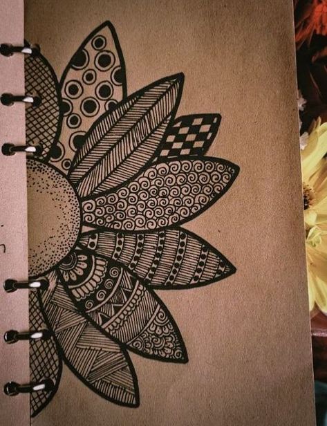 Mandala art simple Beautiful Drawings With Meaning Pencil, Simple Pen Drawings Easy, Doodle Mandala Art Simple, Big Mandala Drawing, Simple Mandala Art For Beginners, Mandala Art Unique Designs, Easy Mandala Drawing For Beginners, Small Mandala Art, New Mandala Art