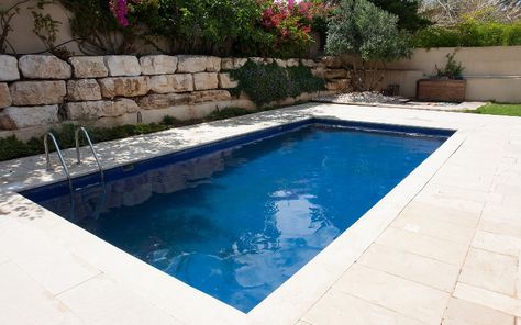 Are inexpensive inground pools just a myth? Not necessarily. Here are 5 tips on getting a swimming pool that’s both awesome and affordable. Pool Coping Ideas, Cheap Inground Pool, Inground Pool Pricing, Homemade Swimming Pools, Small Inground Pool, Kleiner Pool Design, Inground Pool Designs, Pools For Small Yards, Cheap Pool