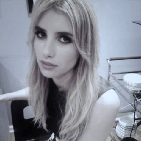 Emma Roberts Pfp, Emma Roberts Ahs, Pookie Nation, Madison Montgomery, Claire Holt, Queen Fashion, Emma Roberts, Emma Stone, Autumn Aesthetic