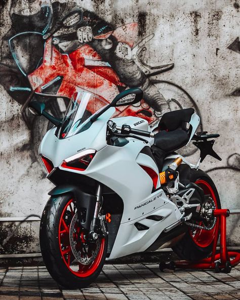 Cars, Motorcycles, Ducati Panigale V2, Ducati Motorcycle, White Instagram, Ducati Motorcycles, Ducati Panigale, Ducati, Bike