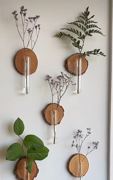 Mirror Wall Decor Ideas, Propagation Wall, Minimalist Living Room Ideas, Living Room Minimalist, Wall Vases, India Home Decor, نباتات منزلية, Wall Planters, Fantasy Decor