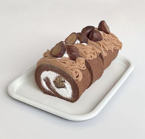 Cake Roll Aesthetic, Cake With Cocoa Powder, Hersheys Chocolate, Water Chestnut, Cute Baking, Tasty Baking, Pretty Birthday Cakes, Roll Cake, Chocolate Buttercream