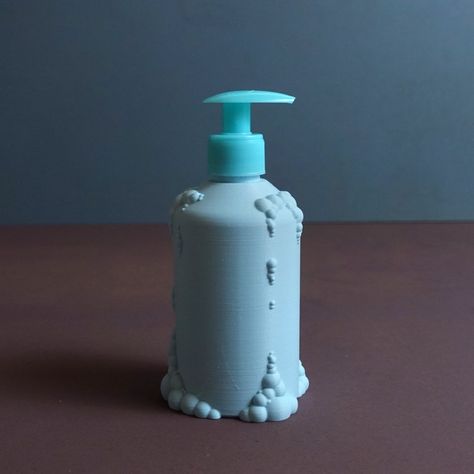 Bubbles Design, Vintage Face, Liquid Soap Dispenser, Bathroom Storage Solutions, Crafts From Recycled Materials, Soap Dispensers, Soap Pump, Green Home, Eco Friendly Design