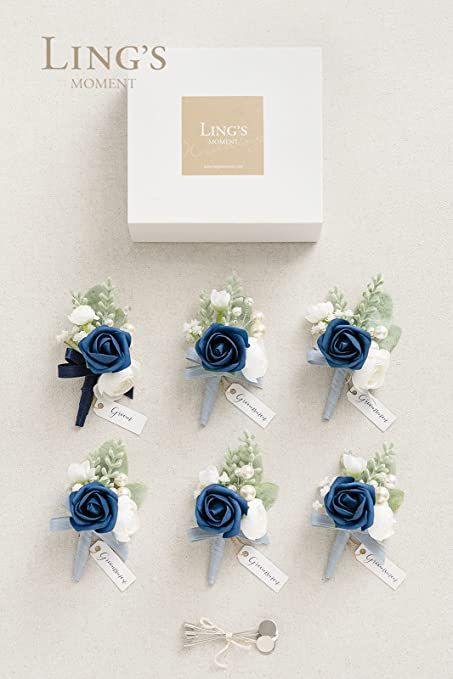 Navy Blue And White Boutonniere, Dusty Blue And Navy Wedding Theme Wedding Ceremony Decor, Navy Blue Boutonniere Wedding, Navy Blue And Gold Wedding Flowers, Navy Blue Wedding Aesthetic, Navy Blue And Light Blue Wedding, Navy Blue Bridesmaid Bouquet, Wedding Decorations Navy Blue, Blue Boutonniere Wedding