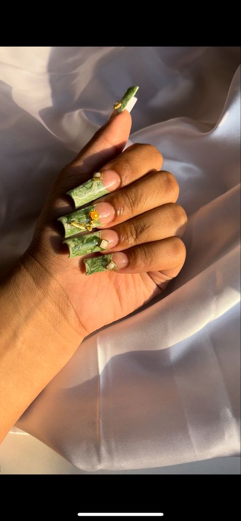 Earth Core Nails, Earthy Nails Aesthetic, Earth Nails Acrylic, Nails Earthy Tones, Earthly Nails, Earth Girl Nails, Earth Green Nails, Green Earthy Nails, Earth Tone Nails Acrylic