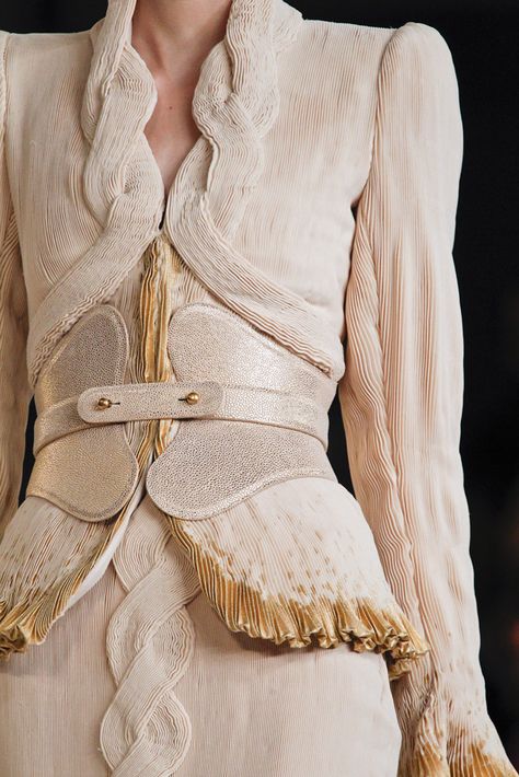 Zuhair Murad, Sarah Jessica Parker, Detail Couture, Camilla Belle, Mcqueen Fashion, Valentino Couture, Runway Details, Couture Details, Katie Holmes