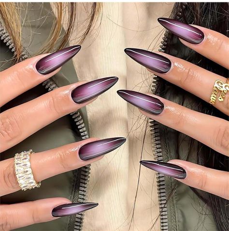 Purple Stiletto Nails, Witch Nails, Nagellack Trends, Black Acrylic Nails, Purple Nail, Blue Nail, Stick On Nails, Nail Designs Spring, Artificial Nails