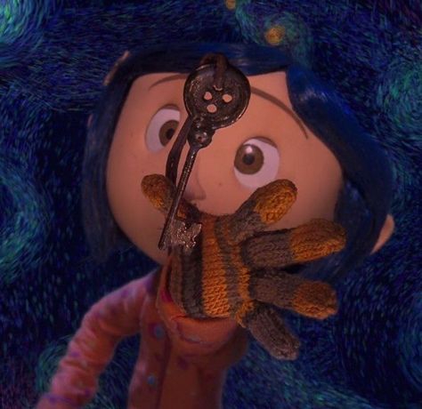 Coraline Halloween Aesthetic, Coraline Profile Picture, Coraline Pictures, Wybie Pfp, Fall Widgets, Coraline And Wybie, Halloween Costumes 2022, Comfort Movie, Laika Studios