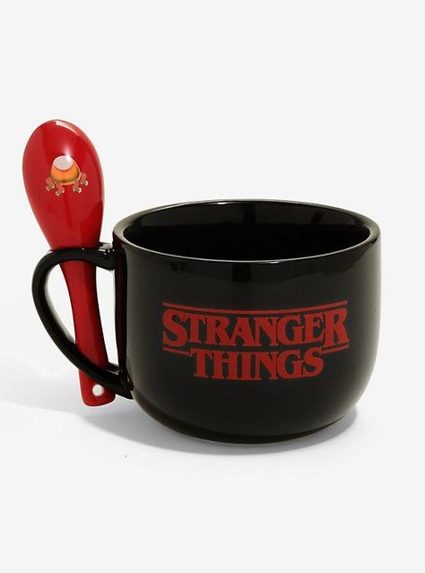 Stranger Things Gifts - Pop Culture TV Christmas Presents Stranger Things Gift Ideas, Stranger Things Gift, Stranger Things Christmas, Stranger Things Gifts, Best Funko Pop, Stranger Things Merch, Stranger Things Merchandise, Secret Sisters, Funko Pop Collection