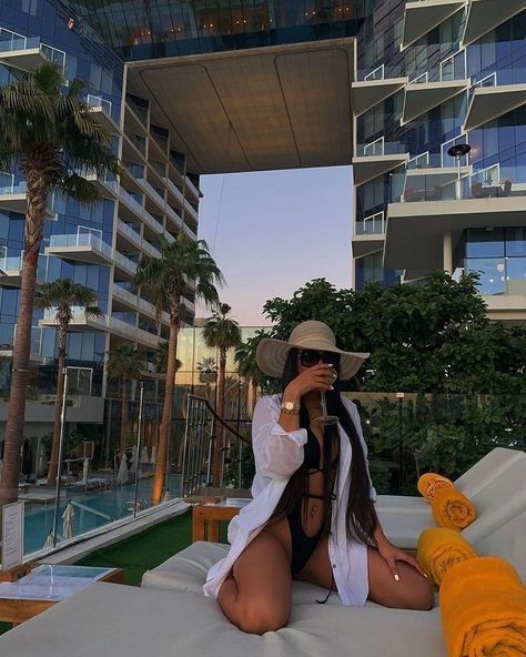 Baddie Aesthetic Black Women, Vacation Outfits Black Women Tropical, Swimwear Outfit Ideas, Cute Vacation Outfits, Shotting Photo, Vacation Mood, Vacay Outfits, Vacation Looks, Foto Poses