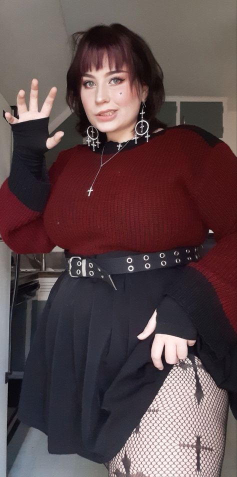 Goth Style Plus Size, Hot Goth Outfits Plus Size, Afro Goth Plus Size, Gothic Plus Size Fashion, Pastel Goth Plus Size, Fat Alternative Fashion, Plus Size Inspo Outfits, Plus Size Kpop Concert Outfit, Goth Fashion Plus Size