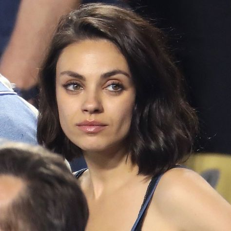 Mila Kunis No Makeup, Mila Kunis Without Makeup, Mila Kunis Makeup, Mila Kunis Hair, Short Dark Hair, Lob Haircut, Hair 2024, Mila Kunis, Hair Bob