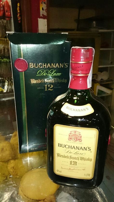 Te gusta el Whisky? #buchanans y muchos más... Buchanan Drinks, Buchanan Deluxe, Age 12, Whiskey Bottle, Favorite Things, Vision Board, Drinks, Quick Saves