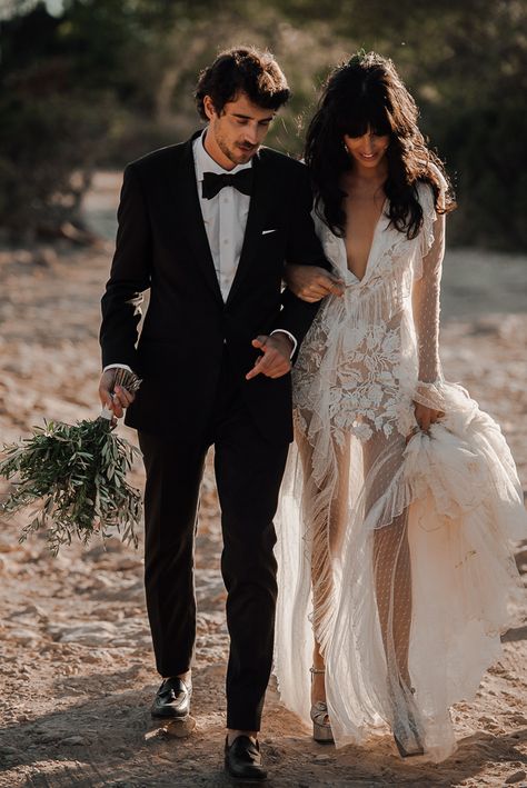 Ibiza Dream Wedding Es Vedra Ibiza Wedding, Trendy Bride, Iconic Weddings, Natural Wedding Photography, Bridesmaids Photos, Bridal Shower Dress, Wedding Dress Couture, Glam Wedding, Wedding Photography Poses