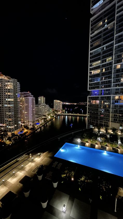 Brickell Miami by night Brickell Miami Night, Miami Night Aesthetic, Miami Aesthetic Night, Pretty Cities, Miami Wallpaper, Brickell Miami, Miami Vacation, Moving To Miami, Miami Night