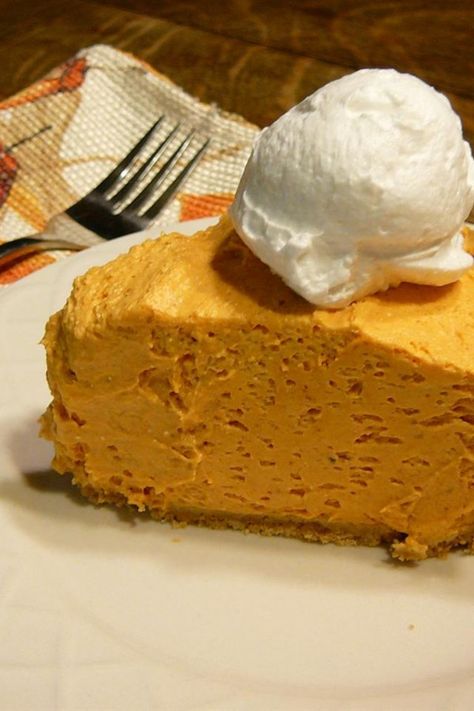 Whipped Pumpkin Pie, Whipped Pumpkin, Traditional Pumpkin, Pumpkin Pie Recipes, Domestic Goddess, Nutritious Snacks, Pumpkin Cream, Thanksgiving Desserts, Pumpkin Dessert