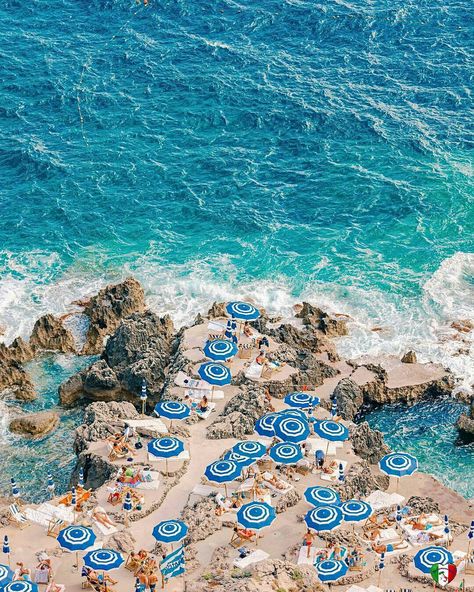 Fontelina Beach Club, Capri  #Italy Italy Beaches, Sorrento Italy, Capri Italy, Italian Summer, Beautiful Places To Travel, Sorrento, Lovely Things, Positano, Travel Inspo