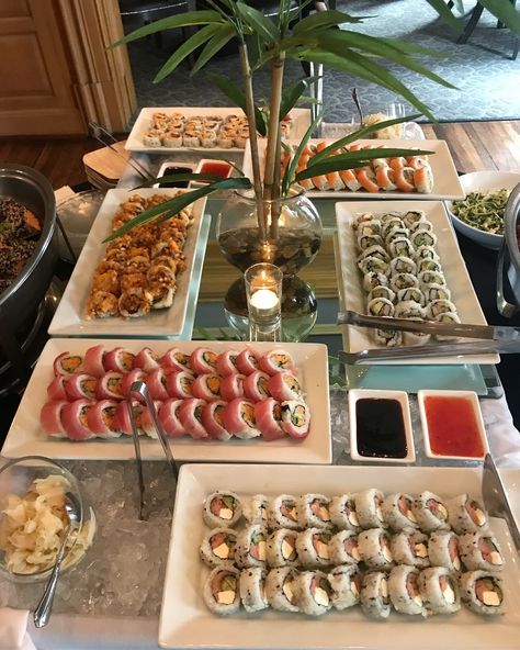 Sushi Bar For Wedding, Bridal Shower Sushi Bar, Sushi And Sake Party, Sushi Bar Party Ideas, Sushi Graduation Party, Sushi Station Ideas, Sushi Dinner Party Decor, Sushi Display Presentation, Japanese Bridal Shower Ideas