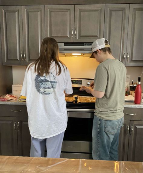 making breakfast #cooking #brunch #coupleportrait #relationshiptips Making Breakfast Aesthetic Couple, Couple Making Breakfast, Couples Making Breakfast, Kyle Core, Couple Baking, Cute Couple Photos, Breakfast Cooking, Making Breakfast, Sunday Kind Of Love