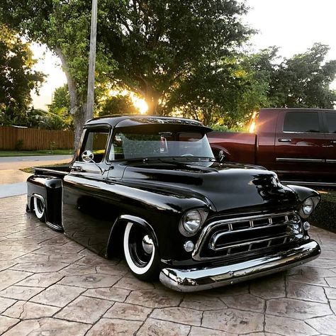 muscle cars on Instagram: “1957 Chevy 3100 _ #vehicle #classics #vehicles #instacars #car #americanmuscle #cars #horsepower #musclecar #classic #musclecar #classiccar” Grease Lightning, Futuristic Cars Concept, 57 Chevy Trucks, Slammed Trucks, Chevy Apache, Single Cab Trucks, Futuristic Cars Design, Lowrider Trucks, Chevy 3100