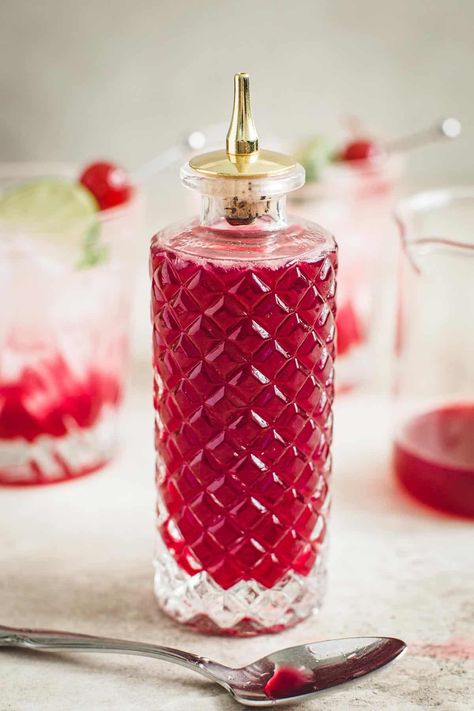 Homemade Grenadine, Pomegranate Syrup, Grenadine Syrup, Cocktail Mixer, Popular Drinks, Cocktail Mixers, Flavored Syrup, Classic Cocktail, Fancy Desserts