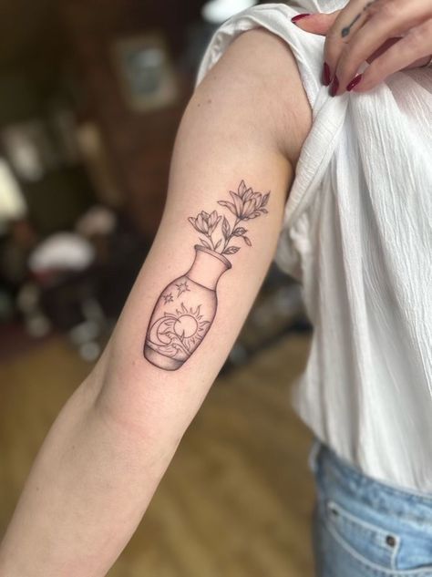 Sunflower In Vase Tattoo, Vase Tattoo, Athena Tattoo, Vase And Flowers, Rose Shoulder Tattoo, Sun Tattoos, Stylist Tattoos, Sun Tattoo, Dainty Tattoos