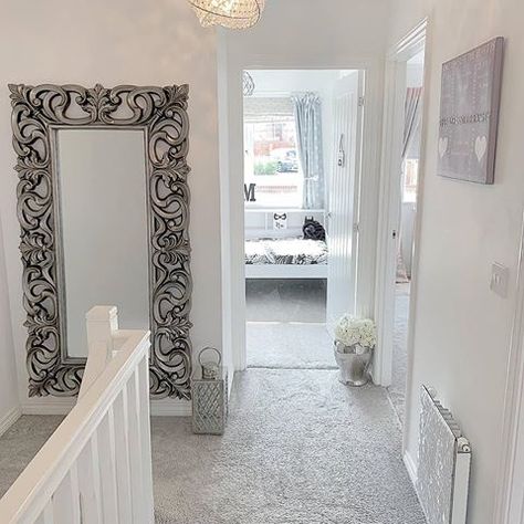 Pink perfection!  We've not seen anything with this much detail in some time!  Congratulations Aliana and Celio! Long feast tables and… Hallway Shoe Storage, French Look, Bevelled Mirror, Upstairs Hallway, Silver Wall, Silver Walls, Hallway Decor, Home Entrance Decor, Radiator Cover