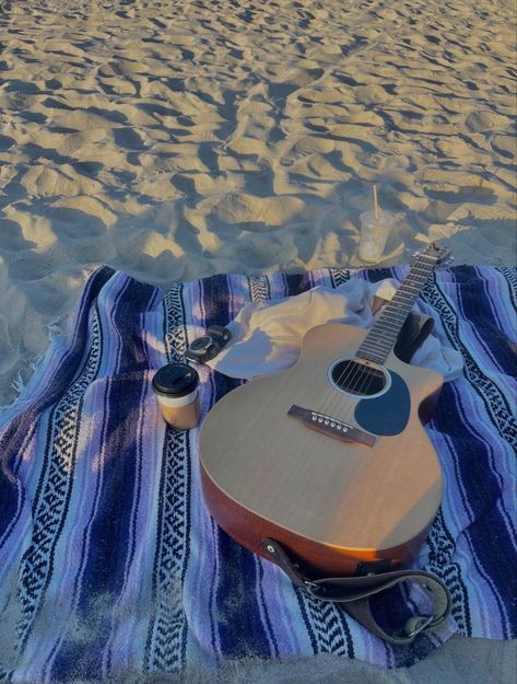 Conrad Fisher Aesthetic, Surfer Boy Aesthetic, Fisher Aesthetic, Aesthetic Guitar, Surf Boy, Surfer Aesthetic, Surfer Guys, Conrad Fisher, Guitar Boy