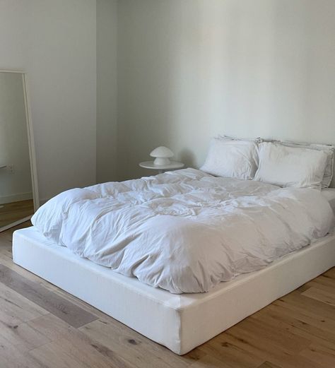 Soft Frames Bed, White And Beige Bedroom, Home Inspo Minimalism, White Bed Frame, Room Vibes, White Bed, Future Room, Makeover Bedroom, Redecorate Bedroom