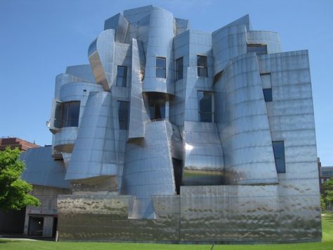 Weisman Art Museum Minneapolis / Frank Gehry Weisman Art Museum, Galleries Architecture, Architecture City, Unusual Buildings, Unusual Homes, Frank Gehry, University Of Minnesota, Minneapolis Minnesota, Vibrant Art