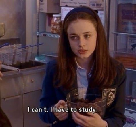 Estilo Rory Gilmore, Studera Motivation, Gilmore Girls Quotes, Gilmore Girl, Academic Motivation, Mia 3, Study Motivation Inspiration, Rory Gilmore, Studying Inspo