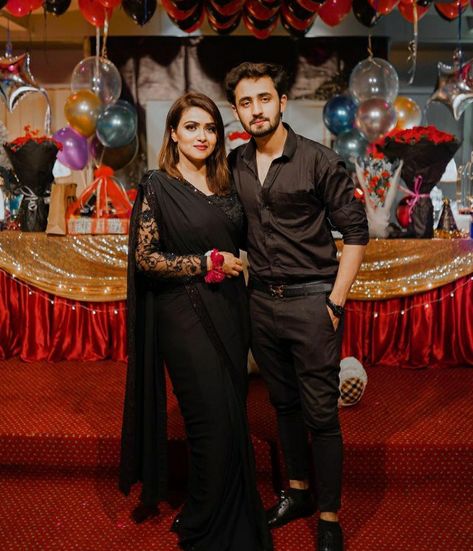 Pakistan Saree, Valentines Day Week, Sehar Hayyat, Birthday Dpz, Couple Birthday, Valentine Day Week, Cute Birthday Pictures, Foodie Instagram, Best Couples