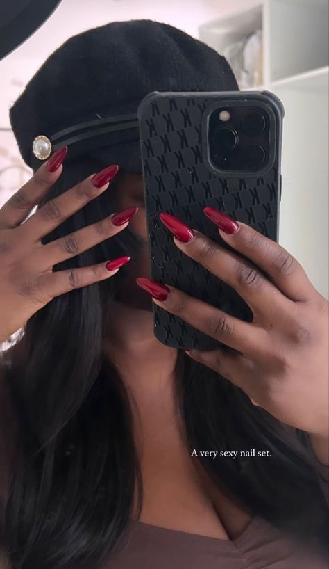 Classy Nails On Black Women, Almond Nails For Black Women, Black Woman Nails Dark Skin, Red Nails On Dark Skin, Red Nails Black Women, Christine Core, Girls Therapy, Coloured Nails, Ruby Nails