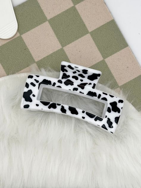 Super cute, black and white cow print rectangle shaped hair clip. Perfect for any hair type! Size is approx. 3.3" in length and 2" in height. Grade B products have very slight misprints or lines, none of which affect the usage or quality of the clip. None of the imperfections can be noticed unless you are specifically looking for them. Cow Things Products, Cow Things Aesthetic, Cow Print Claw Clip, Cow Print Accessories, Cow Print Items, Cute Cow Stuff, Cow Print Gifts, Cow Print Things, Cow Print Clothes