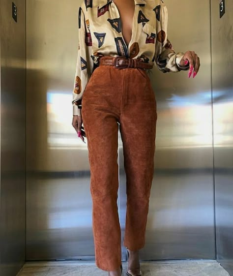 Follow socials @wanderwithpha Pastel Outfit, Beige Outfit, Elegante Casual, Looks Chic, Fall Winter Style, Mode Vintage, 70s Fashion, Summer Outfits Women, Clothes Outfits