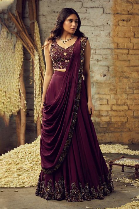 Pre Draped Saree Gown, Modern Half Saree, Onam 2024, Sharara Saree, Indian Fits, Baju Kahwin, Lehenga Saree Design, Anarkali Dresses, Function Dresses