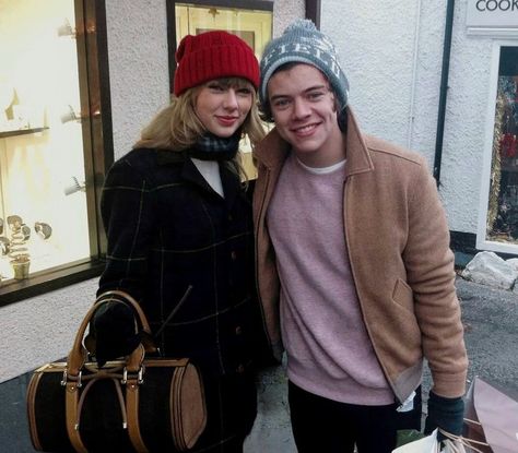 Taylor Swift And Harry Styles, Taylor Swift Harry Styles, Hary Styles, Harry Taylor, Harry Hook, Divorce And Kids, Louis And Harry, Red Taylor, Taylor Swift Wallpaper