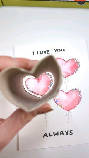 Painting Idea For Beginners, Valentines Watercolor, Paint Easy, Watercolor Hearts, Easy Wreaths, Simple Birthday Cards, Toilet Paper Rolls, Valentines Greetings, Learn How To Paint