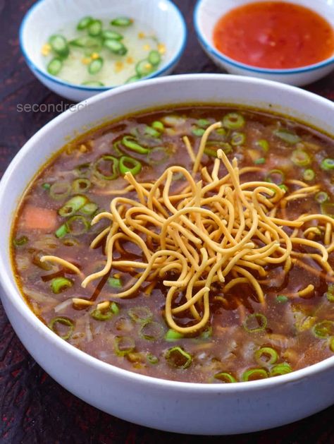 Veg manchow soup Veg Manchow Soup Recipe, Manchurian Recipe Vegetarian, Soup Recipes Indian, Veg Indian Food, Veg Manchow Soup, Manchow Soup Recipe, Veg Chowmein, Manchow Soup, Veg Soup Recipes