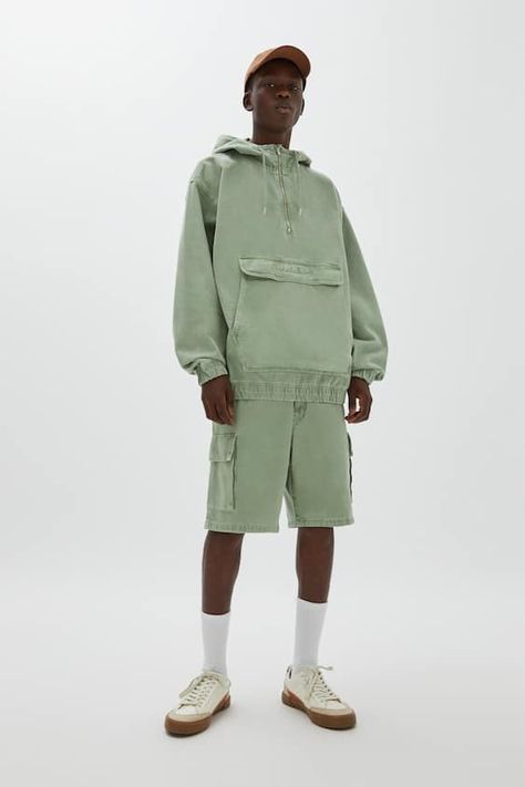 Men’s Shorts and Bermuda Shorts | PULL&BEAR Pull And Bear Men, Pull And Bear, Bear Men, Anorak Jacket, Pull & Bear, Sport Wear, Kids Wear, Hat Fashion, Flap Pocket