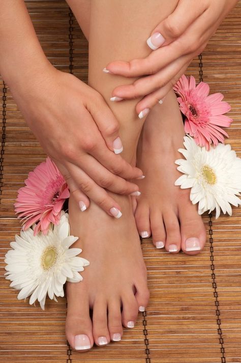 Love the clean, classic look of a french mani & pedi ! French Manicures, French Tip Toes, Natural Beauty Care, Womens Health Magazine, Women Health Care, Hair And Makeup Tips, Professional Stylist, Workout Motivation Women, Latest Makeup