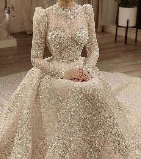 Muslim Wedding Gown, Boho Bridal Dress, Long Sleeve Ball Gowns, Vintage Lace Weddings, Muslim Wedding Dresses, Soiree Dress, Bling Wedding, Ball Gowns Evening, Muslim Wedding